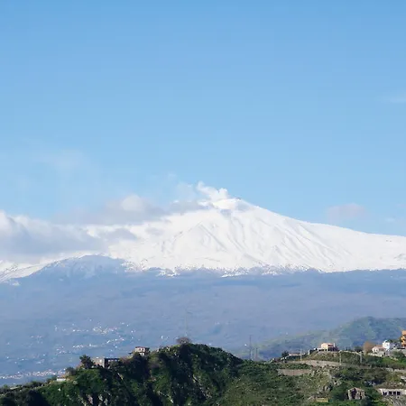 Center 4 Bedroom Penthouse, Terrace With Views Taormina
