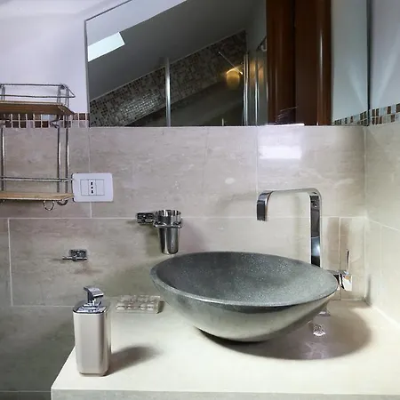 Apartment Center 4 Bedroom Penthouse, Terrace With Views *