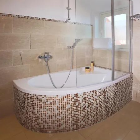 Apartament Center 4 Bedroom Penthouse, Terrace With Views *